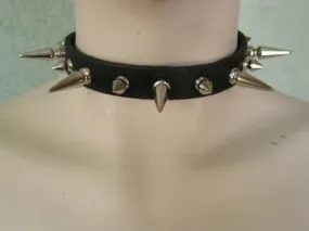 Black Leather Collar w/ 1 Row of Alternating Long and Short Spikes