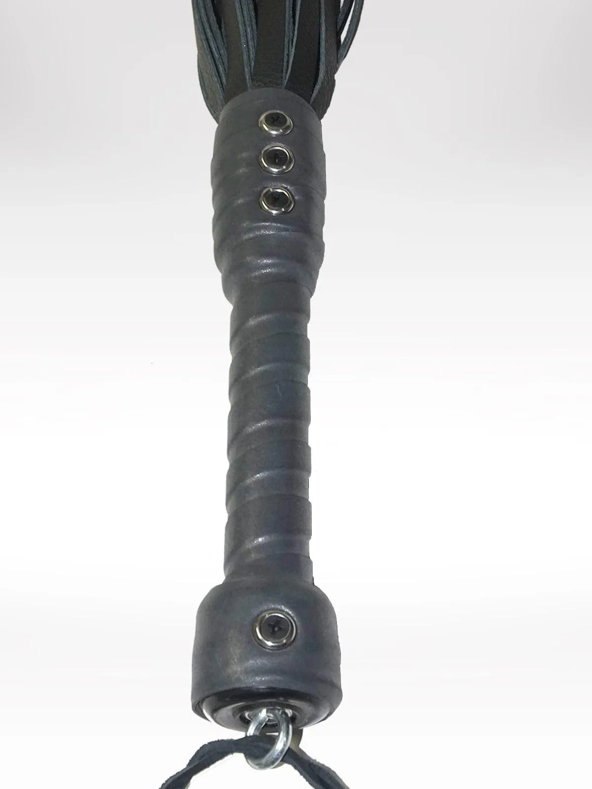 DELUXE COWHIDE LEATHER FULL-SIZE FLOGGER