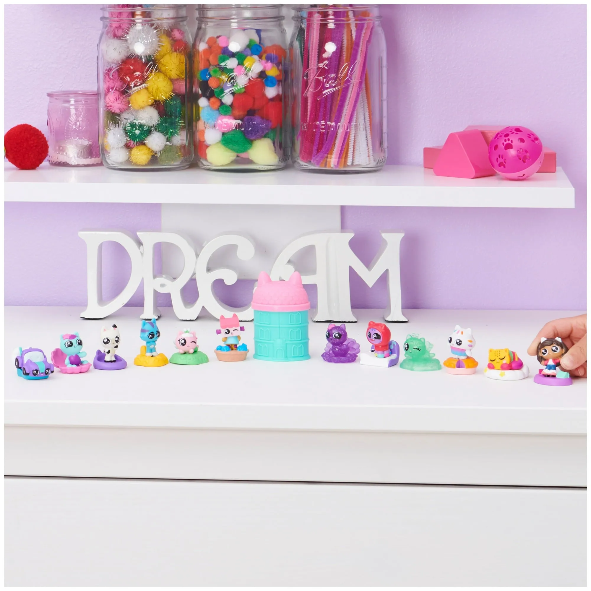 Gabby’s Dollhouse, Surprise Mini Figure, 3 inch (Style May Vary)